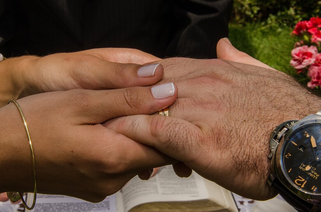 Allianz-Aktie erholt sich und erreicht gleichauf mit Dax. Erfahren Sie mehr über die neusten Entwicklungen auf dem Aktienmarkt. Wichtige Informationen für Anleger und Interessierte. Stand: 23.04.2024. Lesedauer: 2 Minuten. 📈 #Allianz #Dax #Aktienmarkt #Borse