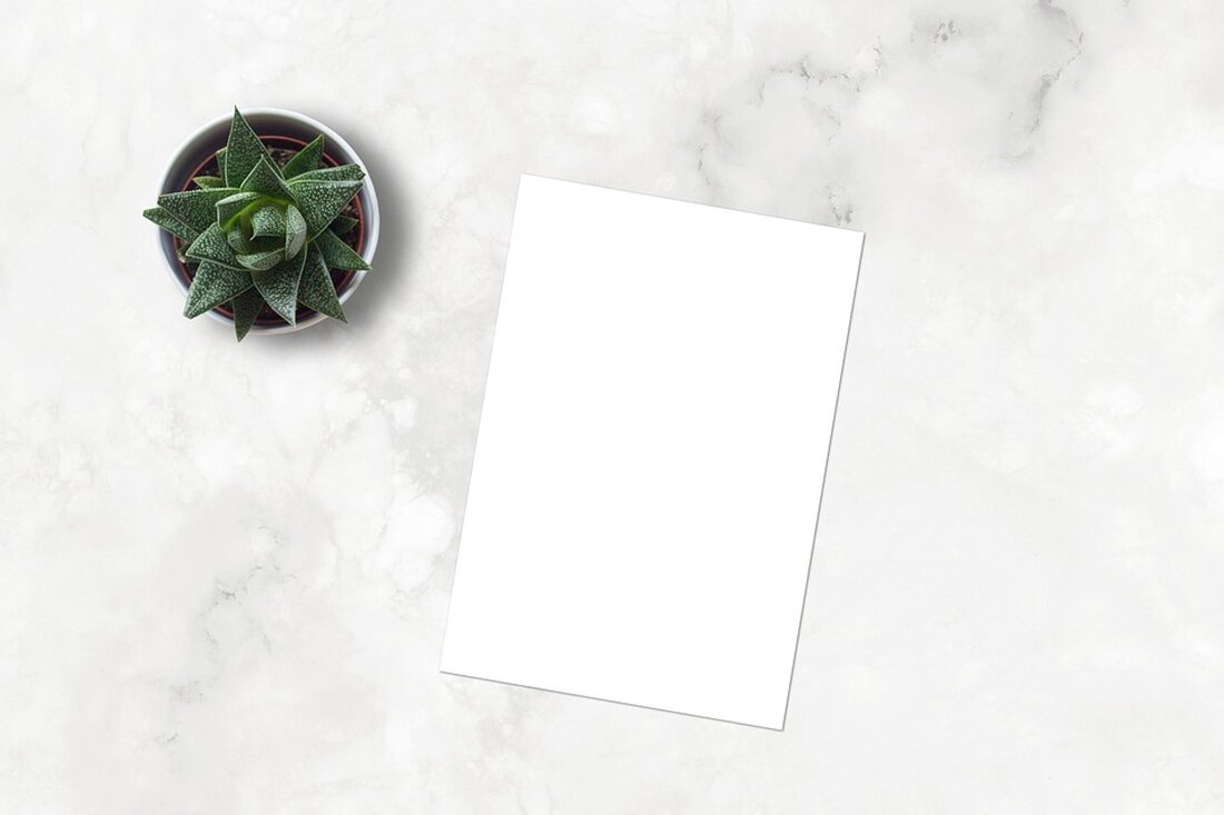 Alles, was Sie über ein Portfolio wissen müssen: Definition, Bedeutung und Tipps In diesem Artikel werfen wir einen detaillierten Blick auf das Thema Portfolio. Wir werden die Definition und Bedeutung eines Portfolios erläutern und Ihnen wertvolle Tipps geben, wie Sie ein erfolgreiches Portfolio aufbauen können. Ein Portfolio ist ein wesentliches Element für Künstler, Designer, Fotografen und andere kreative Fachleute. Lesen Sie weiter, um alles zu erfahren, was Sie über ein Portfolio wissen müssen. Inhaltsverzeichnis – Definition eines Portfolios – Warum sind Portfolios wichtig? – Arten von Portfolios – Wie man ein erfolgreiches Portfolio aufbaut – Häufig gestellte Fragen zu Portfolios …