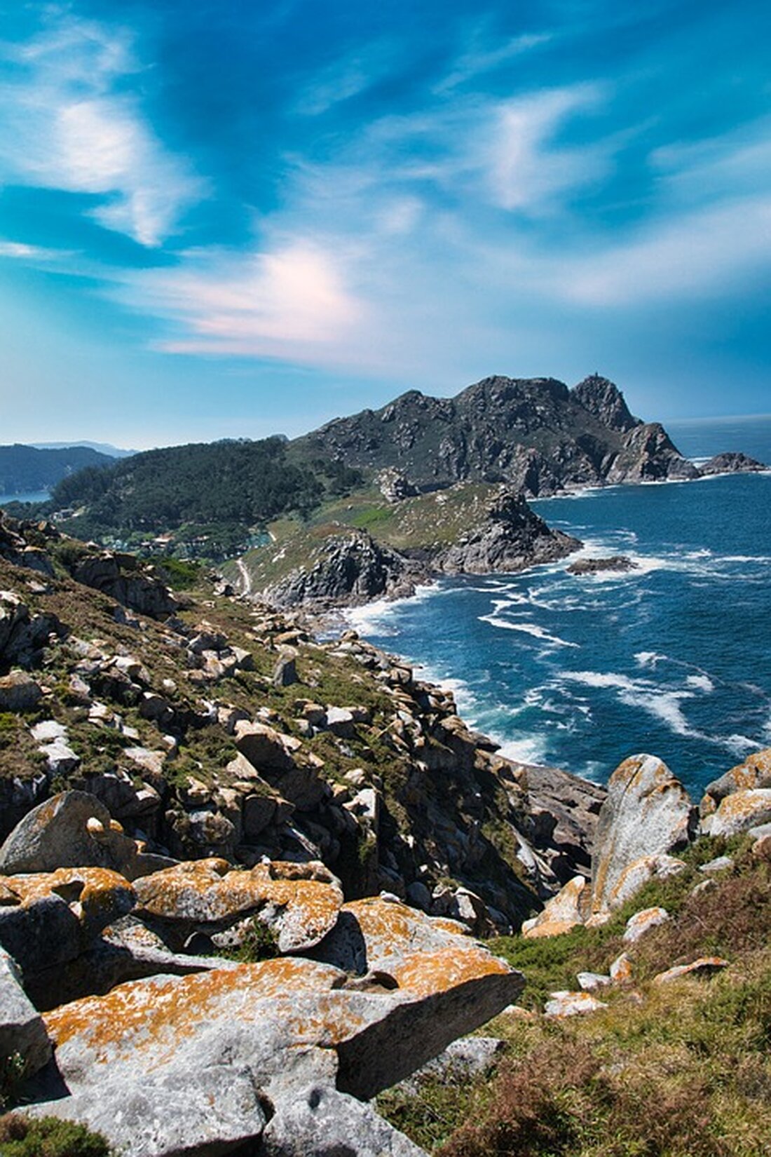 BRICS und CIS: 12 Länder umgehen US-Dollar, 85% des Handels in lokalen Währungen. Finanzlandschaft verändert sich.