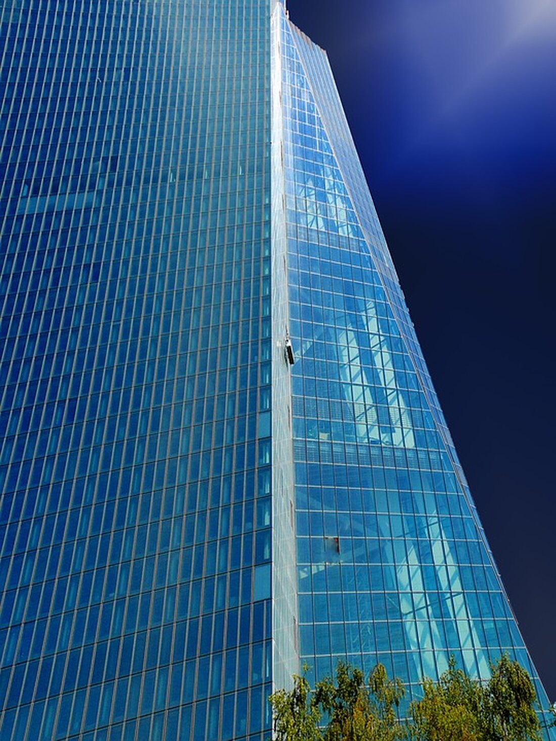 Die Raiffeisen Bank International (RBI) muss ihr Russland-Engagement schneller reduzieren. Erfahren Sie mehr über die aktuellen Entwicklungen und die Auswirkungen auf die RBI-Aktie. #raiffeisenbank #russland #ezb