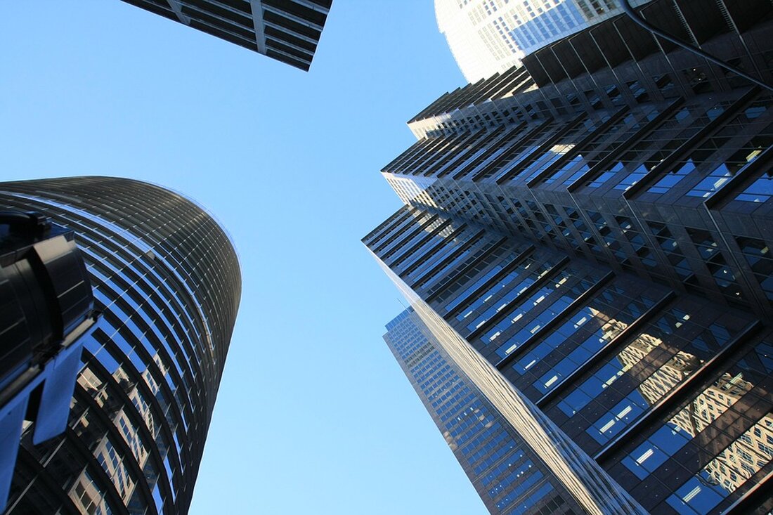 Russischer Aktienmarkt erreicht neues Hoch dank Zentralbank-Signal und Ölpreisanstieg. Erfahren Sie, warum die Kurse steigen und was dies für die Wirtschaft bedeutet. #Russland #Aktienmarkt #Ölpreise