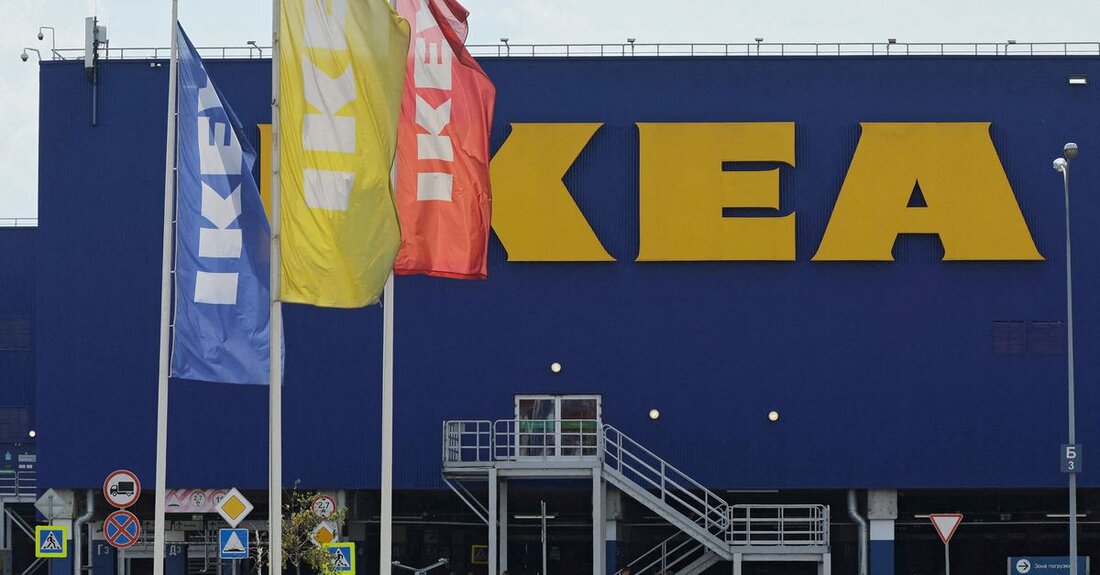 IKEA-Möbel sind aufgrund ihrer Funktionalität, ihres modernen Designs und ihrer Erschwinglichkeit weltweit beliebt. Doch viele Menschen, die IKEA-Möbel besitzen, möchten ihren Wohnraum noch individueller gestalten und ihren Möbeln eine persönliche Note verleihen. Hier bietet Framre eine ideale Lösung: maßgeschneiderte IKEA Möbelfronten. Mit diesen Fronten können Sie Ihre Standardmöbel in einzigartige Designstücke verwandeln, die perfekt zu Ihrem Stil und Ihren Bedürfnissen passen. Warum IKEA Möbelfronten anpassen? IKEA bietet eine breite Palette an Möbeln, die sich in nahezu jedes Zuhause integrieren lassen. Doch Standardlösungen entsprechen nicht immer den individuellen Vorlieben oder gestalterischen Ansprüchen. Viele Menschen suchen nach Möglichkeiten, ihre Möbel so anzupassen, …