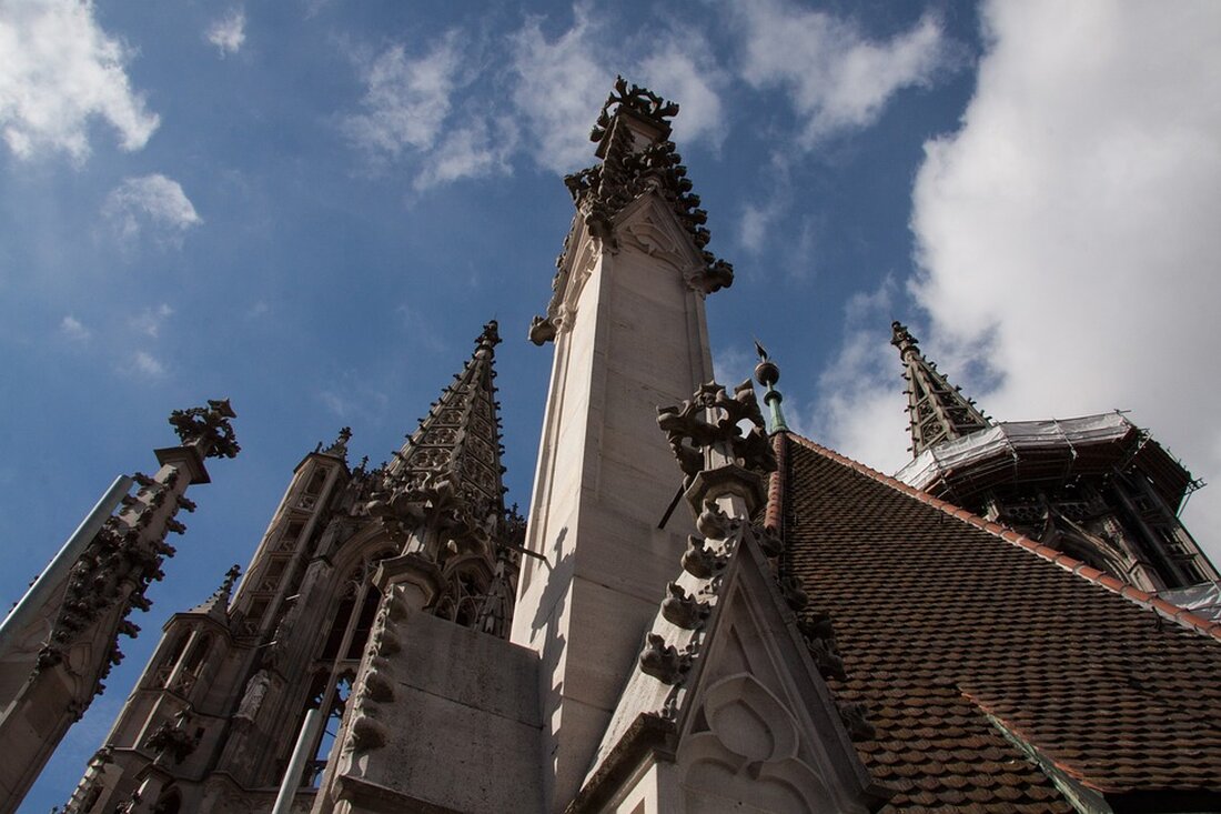 Entdecken Sie die aktuellen Immobilienpreise auf dem Markt in Ihrer Region: Marktanalyse zeigt Rekordwerte trotz Preisrückgängen. Erfahren Sie mehr bei Leben & Wissen.