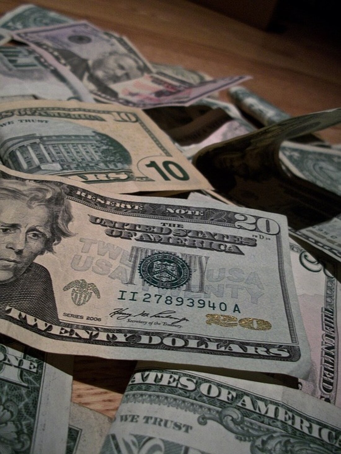 Rainer Zitelmann: Lösungsansätze für das Wohnungsproblem in Deutschland - Erfahren Sie, wie der Experte die Situation analysiert und welche Maßnahmen er vorschlägt. Werden Steueranreize oder Marktkräfte das Problem lösen? Finde es heraus!