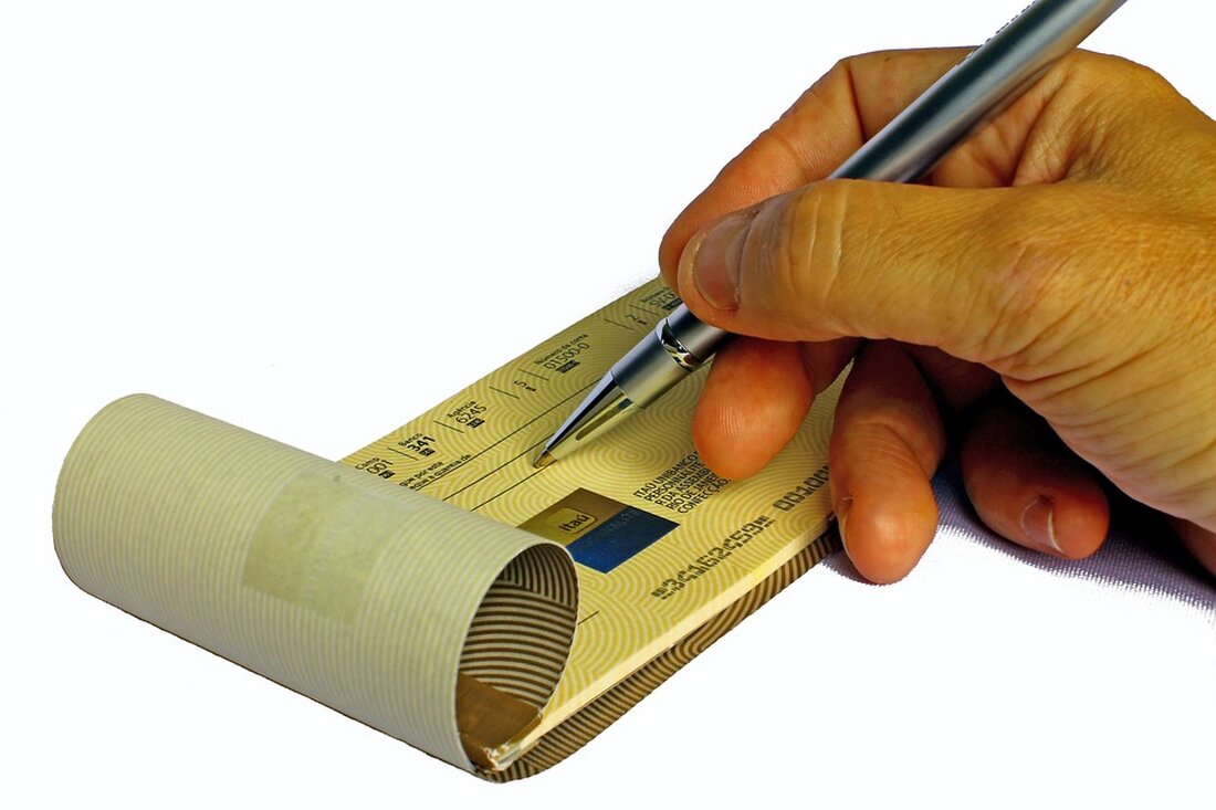 Informieren Sie sich, wie Sie Ihr Fahrrad richtig sichern können und welcher Diebstahlschutz wirklich hilft. Erfahren Sie mehr über Versicherungsbedingungen und Unterschiede.