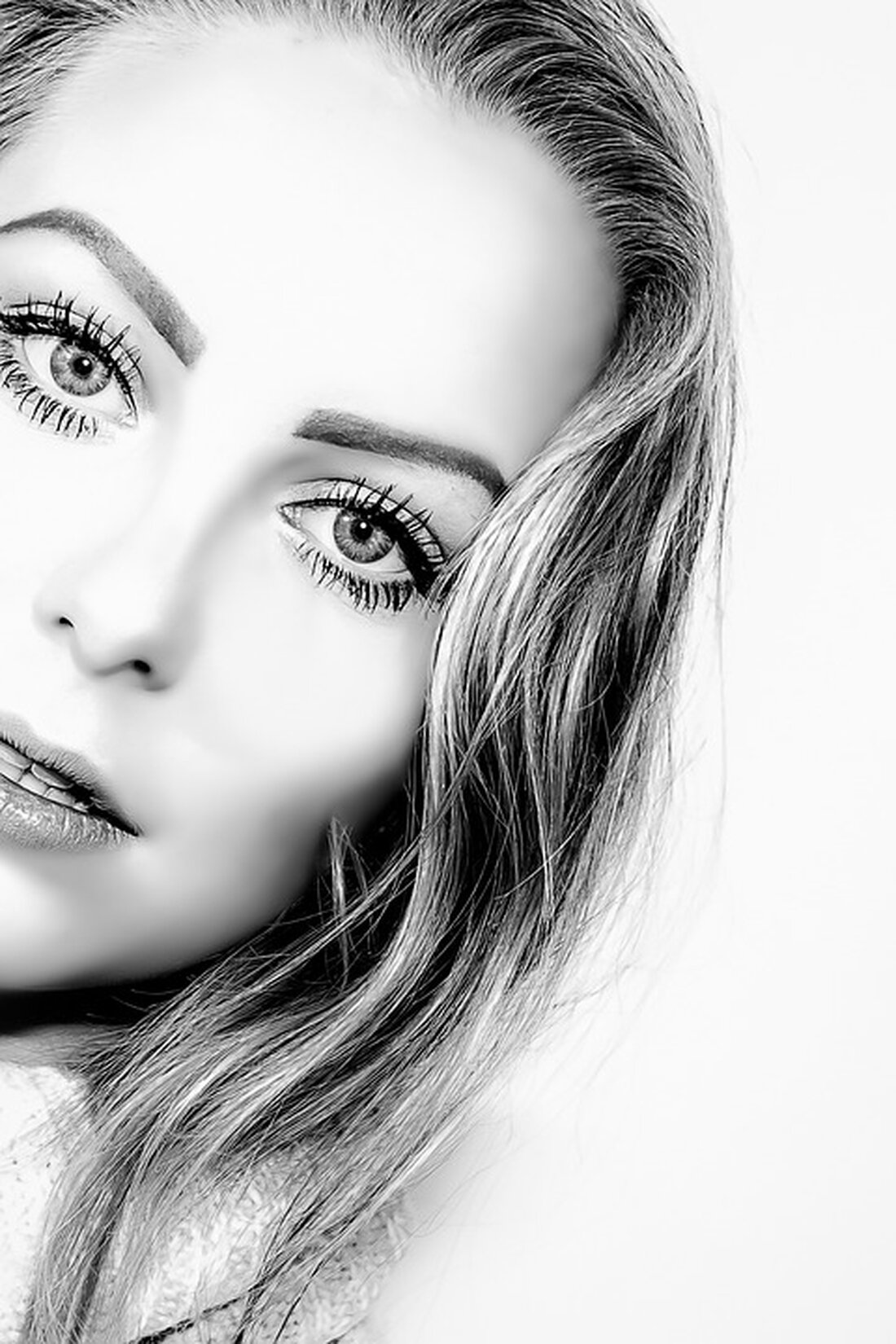 Was ist ein Soziopath? Die Definition, Symptome und Ursachen Ein Soziopath ist eine Person, die unter einer bestimmten psychischen Störung leidet, die als antisoziale Persönlichkeitsstörung (APS) bekannt ist. Menschen mit dieser Störung haben oft Schwierigkeiten, zwischen richtigem und falschem Verhalten zu unterscheiden und Empathie für andere zu empfinden. Sie haben oft auch ein geringes Bedürfnis nach Nähe und haben Probleme, soziale Normen und Regeln einzuhalten. Definition eines Soziopathen Ein Soziopath wird in der psychiatrischen Fachliteratur als jemand beschrieben, der an einer antisozialen Persönlichkeitsstörung leidet. Die American Psychiatric Association (APA) definiert die antisoziale Persönlichkeitsstörung als ein Muster von Missachtung und Verletzung …