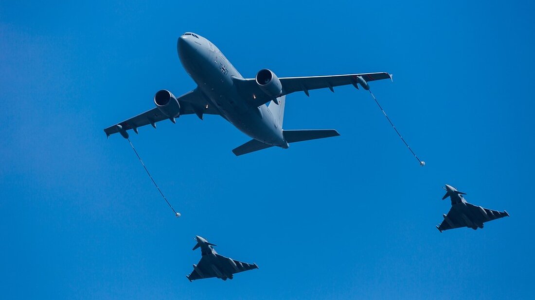 Gemäß einem Bericht von www.lto.de, hat sich die Pantaenius Versicherungsmakler GmbH auf die Bedürfnisse gewerblicher und industrieller mittelständischer Unternehmen verschiedenster Branchen ausgerichtet und gehört inzwischen zu den bundesweit führenden Unternehmen in diesem Bereich. Die spezialisierte Ausrichtung auf mittelständische Unternehmen verschiedener Branchen stellt die Pantaenius Versicherungsmakler GmbH in eine starke Wettbewerbsposition. Im Vergleich zu allgemeinen Versicherungsanbietern, die sich auf eine breitere Zielgruppe konzentrieren, kann die Pantaenius Versicherungsmakler GmbH maßgeschneiderte Lösungen anbieten, die den spezifischen Bedürfnissen dieser Unternehmen entsprechen. Durch die gezielte Ausrichtung auf gewerbliche und industrielle mittelständische Unternehmen aus verschiedenen Branchen, kann die Pantaenius Versicherungsmakler GmbH ihr Portfolio stetig ausbauen und …