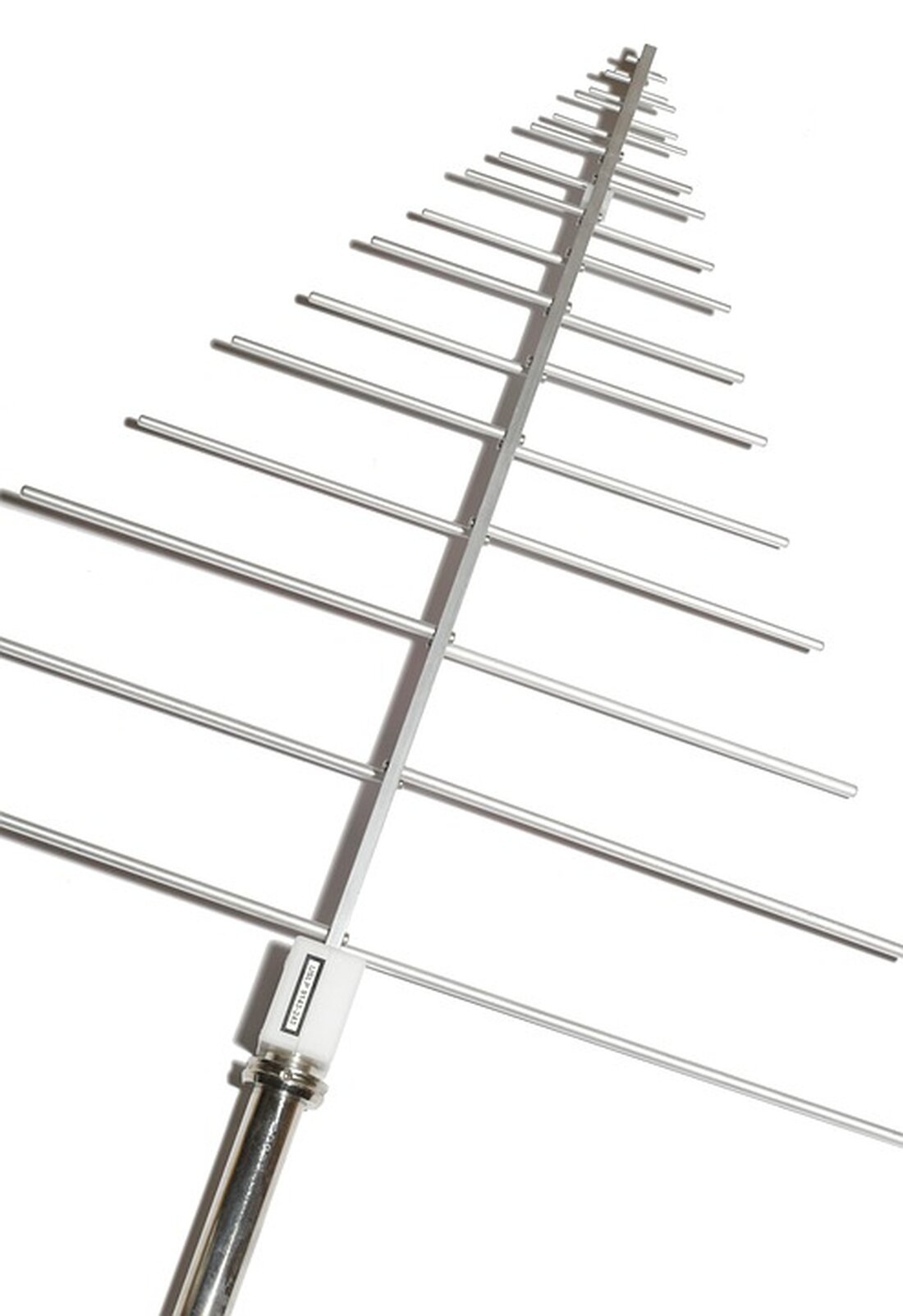 Gemäß einem Bericht von finanzmarktwelt.de, Die Auftragseingänge im deutschen Baugewerbe sind im Monat November im kurzfristigen Vergleich zu Oktober massiv gefallen um 7,4 %, so das Statistische Bundesamt in seiner heutigen Mitteilung. Der genaue Blick auf den Chart zeigt, dass die Auftragseingänge seit dem Jahr 2010 stetig gesunken sind. Bereits im letzten Jahr waren die Aufträge im Baugewerbe massiv eingebrochen. Von daher ist der November 2022 als Vergleichsmonat für November 2023 bereits auf einem sehr niedrigen Niveau gewesen, und daher können die Rückgänge jetzt relativ moderat ausfallen. Wie lässt sich die Entwicklung der Auftragseingänge im Baugewerbe seit 2010 analysieren? Der &hellip;