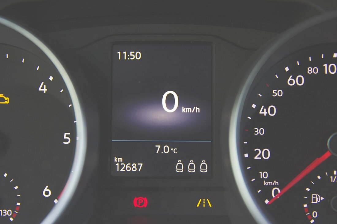 Gemäß einem Bericht von www.deraktionaer.tv, Der DAX verzeichnete in den letzten Tagen starke Schwankungen, wobei Unternehmen wie Adidas, Bayer, Merck, Porsche AG, RWE und Siemens Energy im Fokus standen. Die Unruhe am Markt könnte Auswirkungen auf die Finanzbranche haben. Als Finanzexperte ist es wichtig, die aktuelle Marktlage genau zu analysieren. Die Schwankungen des DAX und die Konzentration auf bestimmte Unternehmen können dazu führen, dass Anleger verunsichert sind. Dies könnte zu einem erhöhten Handelsvolumen und möglicherweise zu verstärkten Kursbewegungen führen. Es ist ratsam, in Zeiten starker Schwankungen Ruhe zu bewahren und keine überstürzten Handlungen zu tätigen. Es lohnt sich, auf langfristige …