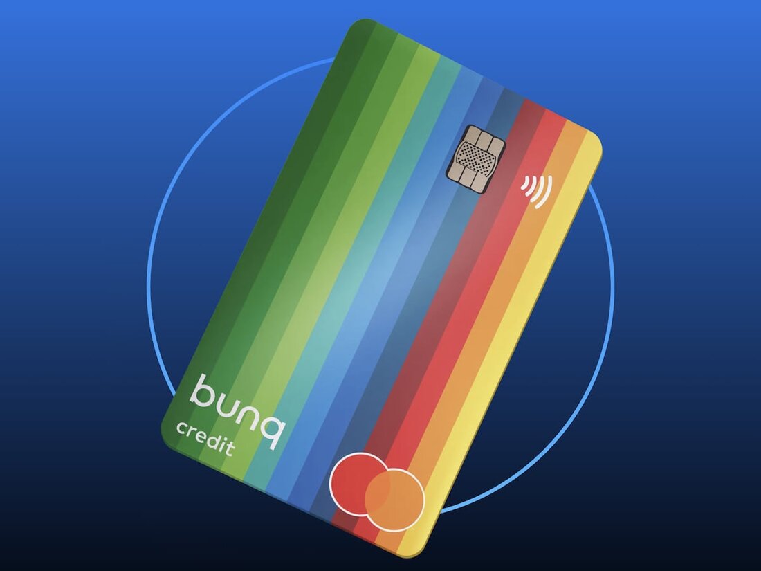 Gemäß einem Bericht von www.teltarif.de, Das Kreditinstitut bunq bietet ab sofort eine kostenlose virtuelle Prepaid-Mastercard an, die auch als „echte“ Kreditkarte programmiert wurde. Die Karte kann beispielsweise zur Hinterlegung einer Sicherheitsleistung bei Autovermietungen genutzt werden und wird ohne Bonitätsprüfung beantragt. Zudem werden die Kunden für das ebenfalls kostenlose Sparkonto „Easy Savings“ angemeldet. Die Karte kann über die bunq-App beantragt und zu Apple Pay und Google Pay hinzugefügt werden. Auch Unterstützung für Fitbit Pay wird geboten. Interessenten haben die Möglichkeit, auch eine physische Mastercard zu bestellen, die mit einer Jahresgebühr von 9,99 Euro verbunden ist. Zudem kann das auf dem bunq-Account …