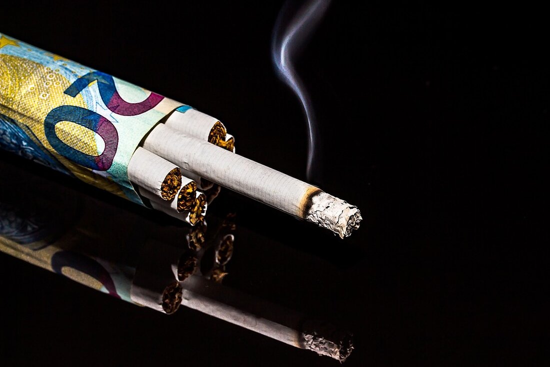 Gemäß einem Bericht von www.t-online.de, warnt die Verbraucherzentrale NRW vor schädlichen Inhaltsstoffen in Karnevalskostümen und -accessoires. Laut Experten enthalten viele im Handel erhältliche Kostüme Chemikalien wie Lösemittel und Weichmacher, die insbesondere für Kinder gesundheitsschädlich sein können. Zudem können allergieauslösende Substanzen in Kostümstoffen und Perücken unangenehme Hautreaktionen hervorrufen. Diese Warnung sollte ernst genommen werden, da Schadstoffe in Karnevalskostümen und Accessoires potenziell negative Auswirkungen auf den Markt und die Verbraucher haben können. Zum einen könnte es zu einem Rückgang der Nachfrage nach betroffenen Produkten führen, da Verbraucher zunehmend auf die Sicherheit und Qualität der Materialien achten. Dies wiederum könnte Einzelhändler dazu zwingen, …