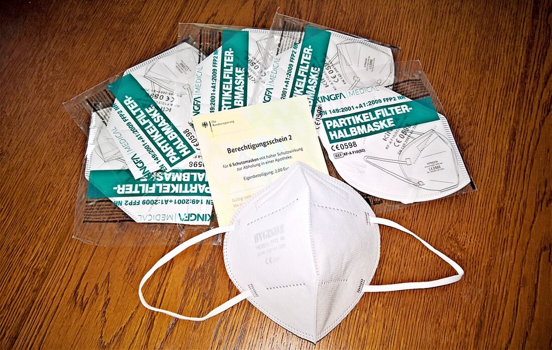 Gemäß einem Bericht von www.merkur.de, Nach wie vor steckt die Bundesregierung in der Haushaltskrise. Welche Gesetzesvorhaben liegen dabei im Fokus? Wir haben einen Blick auf ein paar der wichtigsten Gesetze für 2024 geworfen. Im neuen Rentenpaket ist vorgesehen, dass Rentnern im Schnitt nicht weniger als 48 Prozent ihres vorher erhaltenen Lohns als Rente zugesichert ist. Diese Mechanik nennt die Bundesregierung die Haltelinie für das Rentenniveau, die nach aktuellem Stand noch bis 2025 gelten soll. Mit dem neuen Rentenpaket will die Regierung den rechtlichen Grundstein für die Zeit danach legen. Soll heißen: Die Haltelinie soll langfristig gesichert bleiben. Außerdem ist nach …