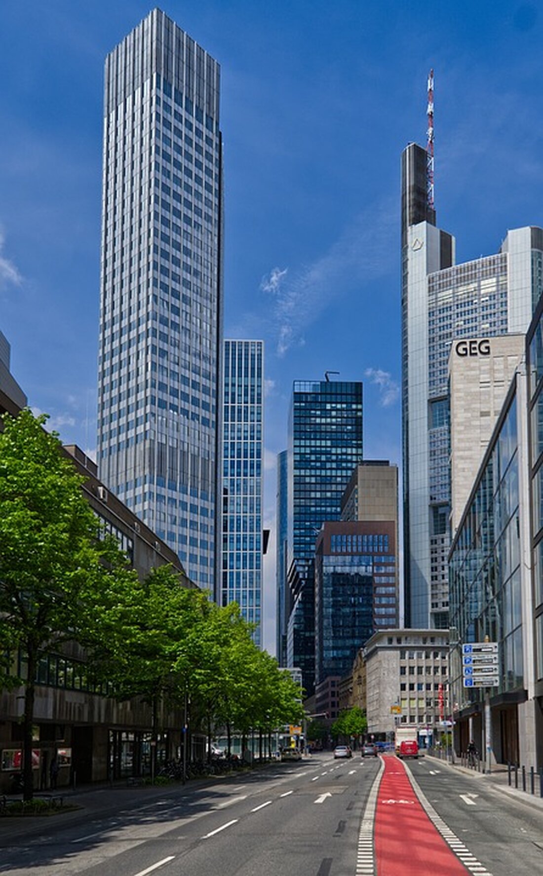 Gemäß einem Bericht von www.finanzen.net, befinden sich die Aktien der Commerzbank in einer Abwärtsbewegung, die mit einem möglichen weiteren Kursrückgang einhergeht. Eine bärische Tageskerze könnte das Signal für einen weiteren Abwärtstrend sein. Bisher ist ein Rückgang bis zur oberen Begrenzung der Ichimoku-Wolke um aktuell 10,50 Euro zu beobachten. Sollte dieser Bereich durchbrochen werden, ist ein weiterer Kursrückgang bis zum 200er-EMA bei aktuell 10,20 Euro zu erwarten. Solange das Verlaufshoch bei 10,87 Euro nicht überschritten wird, ist nun mit einem weiteren Kursrückgang zu rechnen. Die Trading-Idee, die sich aus dieser Entwicklung ergibt, ist eine Short-Position mit einem Best-Unlimited Turbo Optionsschein (SQ61GF) &hellip;