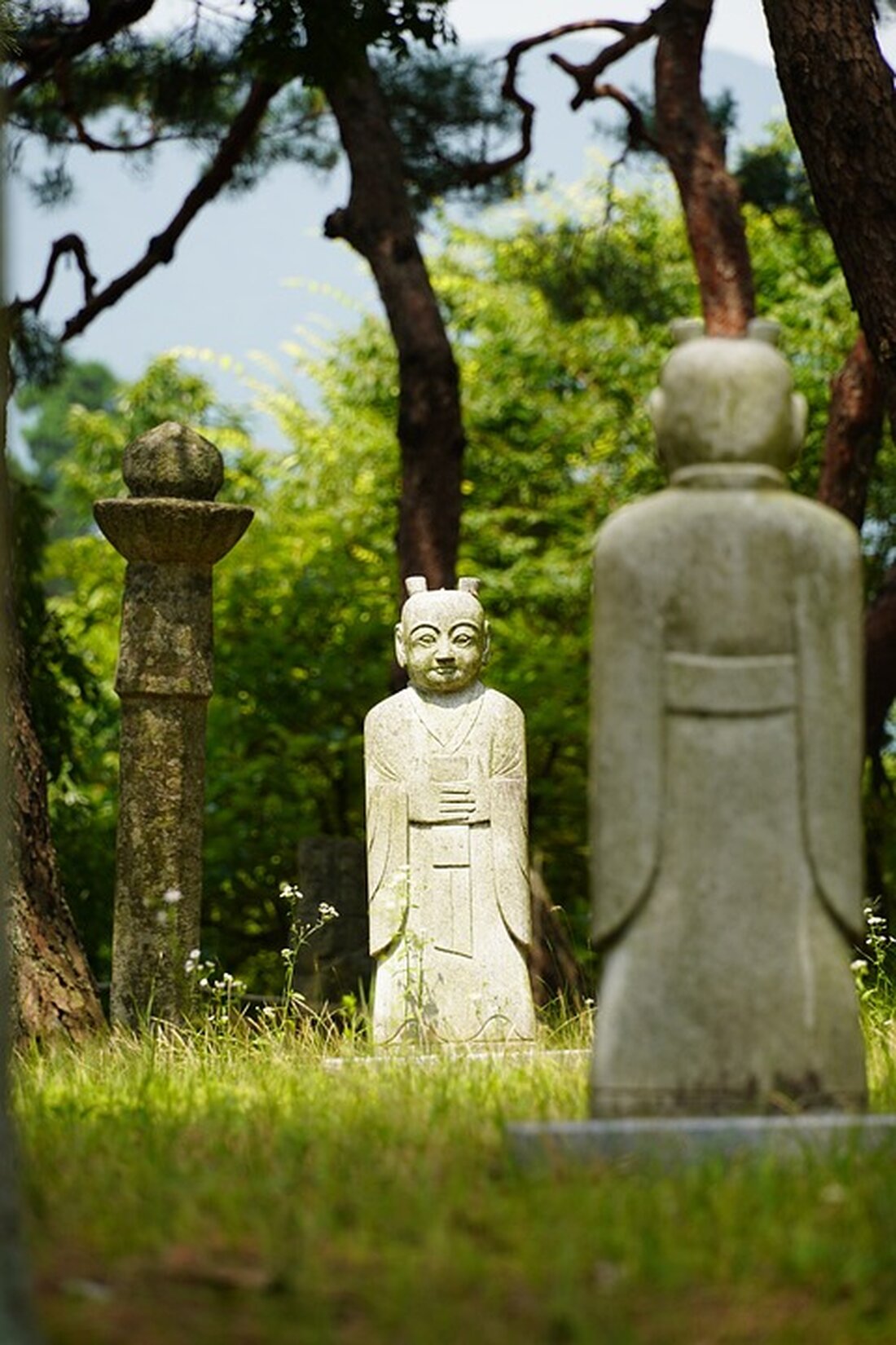 Gemäß einem Bericht von www.finanzen.net, verzeichnet die Aktie von Uniper am Donnerstagvormittag Verluste. Im XETRA-Handel fiel das Papier um 1,7 Prozent auf 53,22 EUR. Die Uniper-Aktie notierte im XETRA-Handel um 09:05 Uhr mit Abschlägen von 1,7 Prozent bei 53,22 EUR. Die Uniper-Aktie sank bis auf 53,20 EUR, nachdem sie zum Handelsstart bei 53,20 EUR notierte. Der Tagesumsatz der Uniper-Aktie belief sich zuletzt auf 772 Aktien. Der aktuelle Kurs liegt 66,94 Prozent unterhalb des 52-Wochen-Hochs, das die Aktie am 01.06.2023 verzeichnete. Die Bilanz des vergangenen Jahresviertels von Uniper zeigt einen Gewinn je Aktie von 16,20 EUR im Vergleich zu einem Verlust …