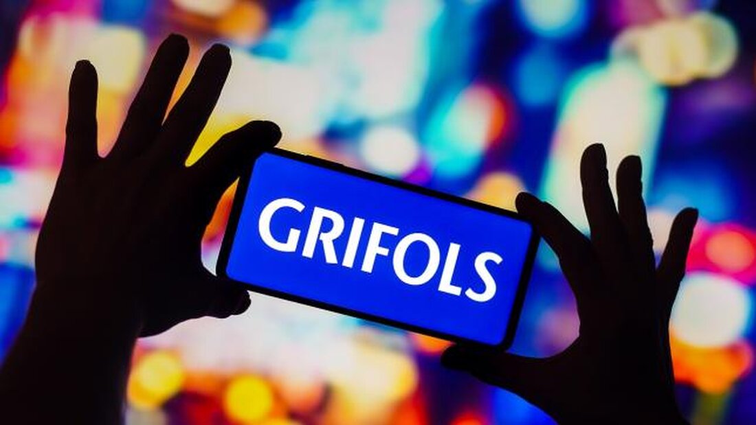 Gemäß einem Bericht von www.wallstreet-online.de, ist die Aktie des spanischen Blutplasmaunternehmens Grifols zeitweise um bis zu 42 Prozent abgestürzt, nachdem der Leerverkäufer Gotham City Research einen kritischen Bericht über das Unternehmen veröffentlicht hatte. Gotham City bezeichnete die Aktien des Unternehmens als „nicht investierbar“ und behauptete, dass der Aktienmarkt das Unternehmen grundlegend missverstehe. Diese Art von negative Berichte und Kritik können starke Auswirkungen auf die Aktien und den Aktienmarkt im Allgemeinen haben. Die Investoren reagieren in der Regel sensibel auf solche Veröffentlichungen und die Aktienkurse können stark zurückgehen. Dies kann zu erheblichen Verlusten für Anleger und Aktionäre führen. In diesem Fall …