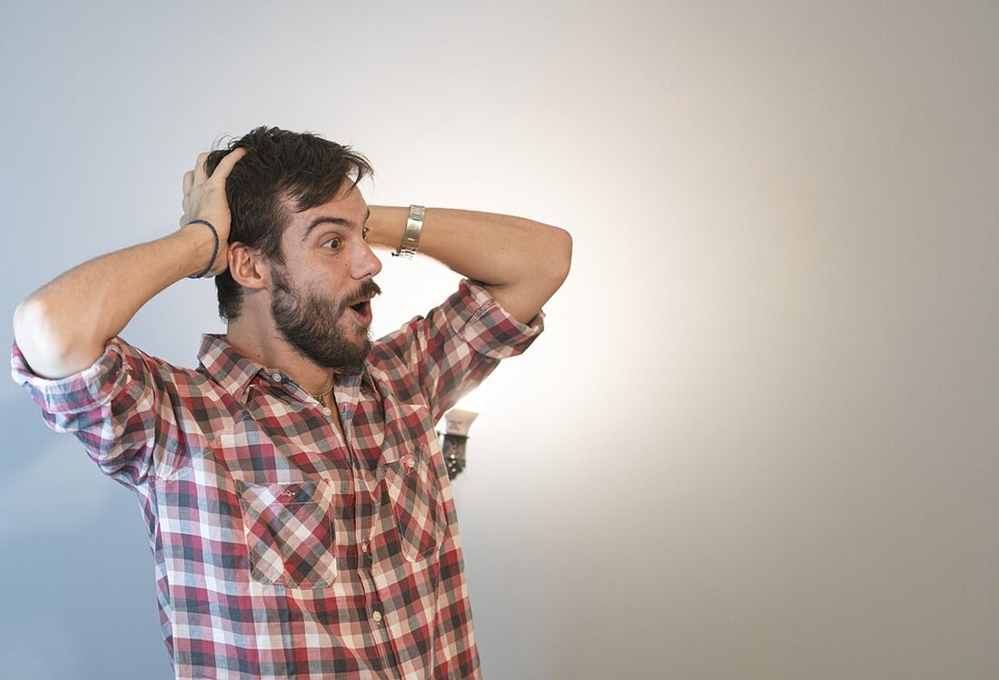 Gemäß einem Bericht von finanzmarktwelt.de, reagieren die Aktienmärkte zu Beginn der neuen Handelswoche vor allem auf die schwachen Zahlen zu den Profiten der Unternehmen in China und auf die Verkaufszahlen zum Black Friday in den USA. Die Futures im asiatischen Handel sind aufgrund der schwachen Profiten in China gesunken, und die Verkaufszahlen zum Black Friday in den USA zeigen nur ein geringes nominelles Wachstum im Vergleich zum Vorjahr, welches zudem unterhalb der Inflationsrate liegt. Die Wall Street reagiert auf diese Zahlen mit Optimismus und setzt fest auf eine Weihnachtsrally. Dies zeigt sich auch darin, dass die Absicherungen für fallende Kurse &hellip;