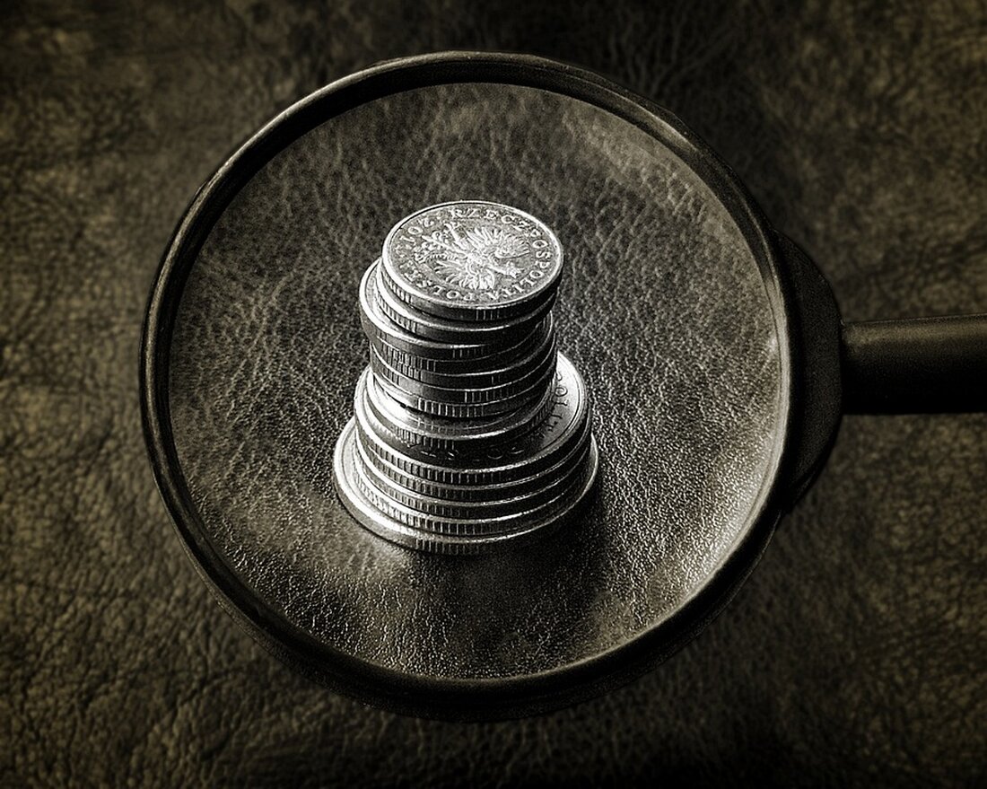 Gemäß einem Bericht von m.ariva.de, Die KeyCorp-Aktie liegt derzeit im Plus und hat ein Kursplus von 4,87 Prozent auf 14,64 US-Dollar verzeichnet. Dies stellt eine Steigerung von 68 Cent im Vergleich zum Schlusskurs des Vortages dar. Im Vergleich zum Gesamtmarkt, gemessen am S&P 500, schneidet die Aktie von KeyCorp gut ab. Der S&P 500 notiert derzeit bei 4.729 Punkten, was nur einem Plus von 0,51 Prozent im Vergleich zum Vortag entspricht. Um ein neues Allzeithoch zu erreichen, müsste die Aktie von KeyCorp jedoch noch deutlich zulegen, da der bisherige Höchststand bei 71,62 US-Dollar lag. Das Unternehmen KeyCorp ist die übergeordnete …