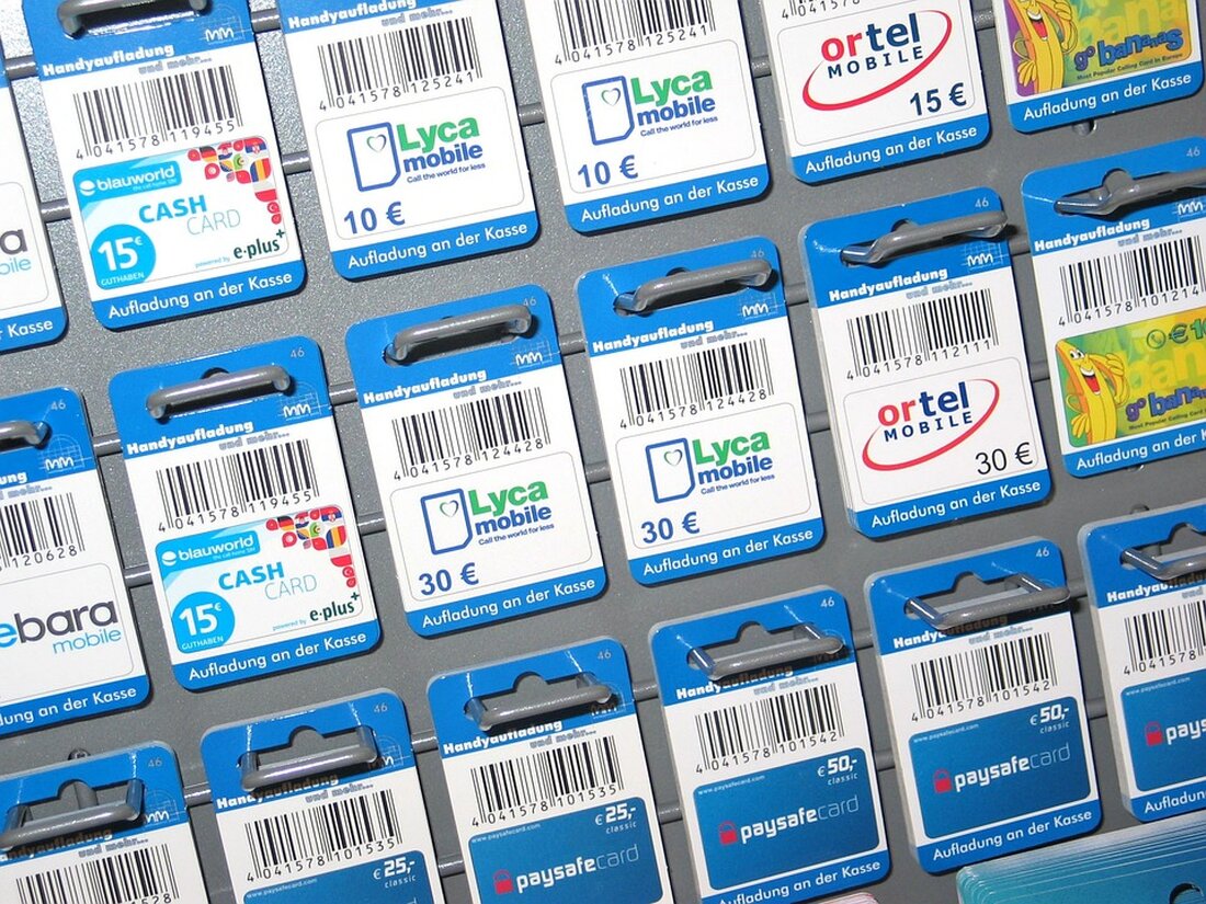 Jüngst hat Vodafone die Preise für Internet-Anschlüsse seiner Bestandskunden erhöht. Verbraucherschützer halten das für unzulässig und erwägen eine Sammelklage. Nach Auffassung der Verbraucherzentrale müssen die Kunden nur die vereinbarten Preise bezahlen. Der Verband prüft eine Sammelklage und teilt mit, dass er erst im Herbst entscheiden könne, ob und wie er gegen die Preiserhöhungen gerichtlich vorgeht. Die Erhöhung der Preise rechtfertigt Vodafone mit gestiegenen Energiepreisen für den Bereich der Netze. Das Unternehmen bietet seinen Kunden an, entsprechende Verträge innerhalb von drei Monaten zu kündigen, sollten sie die Preiserhöhungen nicht akzeptieren. Gemäß einem Bericht von www.hna.de haben Verbraucherschützer Bedenken geäußert, dass Vodafone-Kunden &hellip;