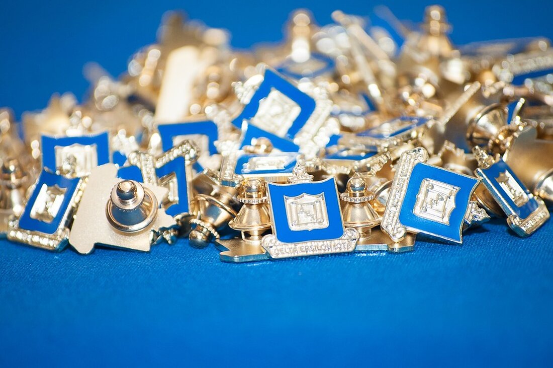 Gemäß einem Bericht von de.cointelegraph.com, hat die Open-Source-Blockchain-Entwickler IOTA die Gründung einer Stiftung in Abu Dhabi angekündigt, um das Wachstum seiner Distributed-Ledger-Technologie (DLT) im Nahen Osten zu fördern. Die IOTA Ecosystem DLT Foundation soll mit 100 Millionen US-Dollar in IOTA-Token unterstützt werden und das Ziel verfolgen, das DLT-Wachstum zu beschleunigen und Vermögenswerte in digitale zu tokenisieren. Diese Ankündigung zeigt, dass IOTA den Nahen Osten als wichtiges Gebiet für die Weiterentwicklung der Blockchain-Technologie betrachtet. Die Gründung einer Stiftung in Abu Dhabi mit dem Ziel, das Wachstum des DLT im Nahen Osten zu fördern, wird weitreichende Auswirkungen auf den Markt und die …