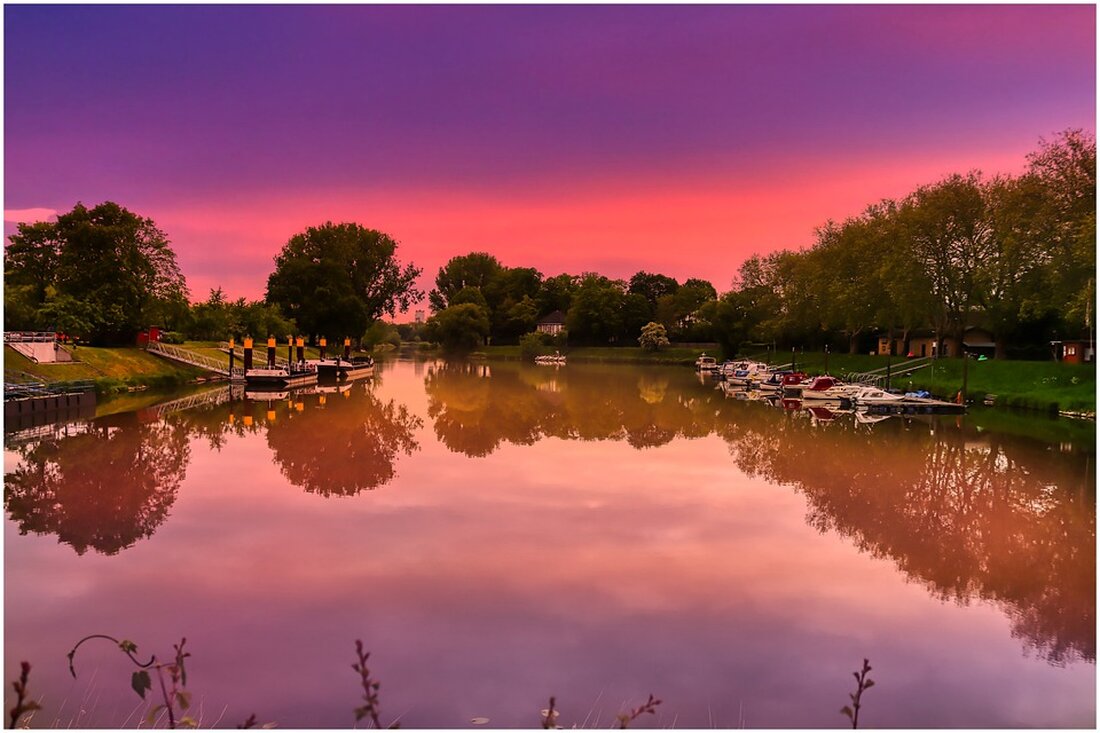 Gemäß einem Bericht von www.capital.de, war das Jahr 2023 trotz anfänglicher Unsicherheiten und Erschütterungen ein gutes Jahr für Anleger. Die schlechte Stimmung, mit der das Jahr 2022 endete, wurde von einer überraschend positiven Entwicklung abgelöst. Trotz inflationären und konjunkturellen Herausforderungen sowie einer Zinswende konnten viele Investoren und Privatsparer wieder positive Ergebnisse erzielen. Aus finanztechnischer Sicht war das Jahr 2023 geprägt von Volatilität und Unsicherheit. Trotzdem zeigte die Marktperformance eine bemerkenswerte Erholung nach dem schwierigen Jahr 2022. Die letztjährigen Verluste des Dax und des MSCI World wurden teilweise ausgeglichen, und die Anleger konnten von diesem Aufwärtstrend profitieren. Die Marktanalysen deuten darauf …