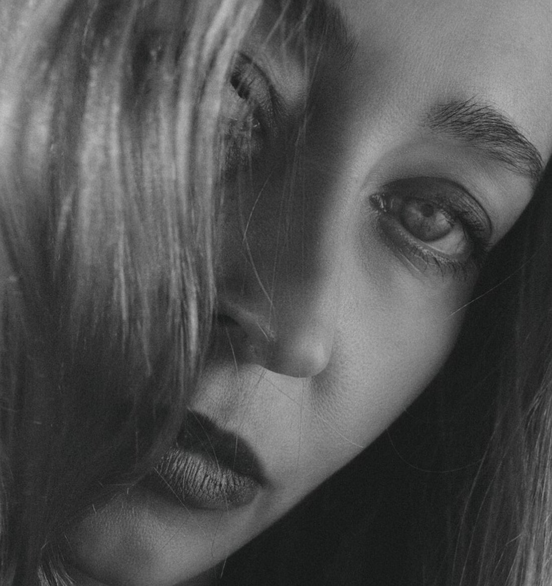 Gemäß einem Bericht von www.wallstreet-online.de, hat PayPal erneut die Erwartungen der Anleger enttäuscht. Nach dem enttäuschenden Innovation Day scheint die Aktie trotz ordentlicher Zahlen in einer festgefahrenen Situation zu stecken. Viele Anleger sind frustriert und sogar wütend. Trotzdem gibt es eine Möglichkeit, mit PayPal bis zum Jahresende eine Rendite von 20 Prozent zu erzielen: mithilfe von Discount-Zertifikaten. Diese erlauben es, mit einem Rabatt in die Aktie einzusteigen und auch bei seitwärts oder leicht steigenden Kursen zu profitieren. Ein Discount-Zertifikat mit einem Cap von 60 US-Dollar würde bis zum Laufzeitende im Dezember eine Rendite von etwa 20 Prozent ermöglichen. Ein weiteres &hellip;