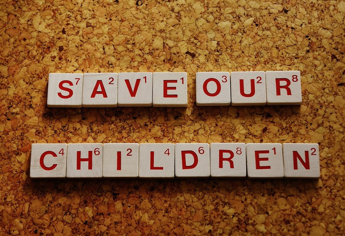 Gemäß einem Bericht von www.kleinezeitung.at, Die geplante Regulierung von Versicherungsverträgen, die die Kunden vor Schäden schützen sollen, hat zu Verwirrung geführt. Einige Versicherungsunternehmen versuchen, die Regulierung zu umgehen, indem sie nach der Meldung eines Schadens neue Policen versenden, in denen die Haftung für den Schadensfall eingeschränkt wird. Dies hat zu Frustration und Unsicherheit bei den Versicherungsnehmern geführt. Die Praxis, die in dem Artikel beschrieben wird, ist besorgniserregend. Es zeigt, wie Versicherungsunternehmen versuchen, ihre Verpflichtungen zu umgehen, anstatt ihren Kunden Schutz und Sicherheit zu bieten. Dies wirft Fragen zur Integrität und Fairness der Versicherungsbranche auf und könnte das Vertrauen der Verbraucher …