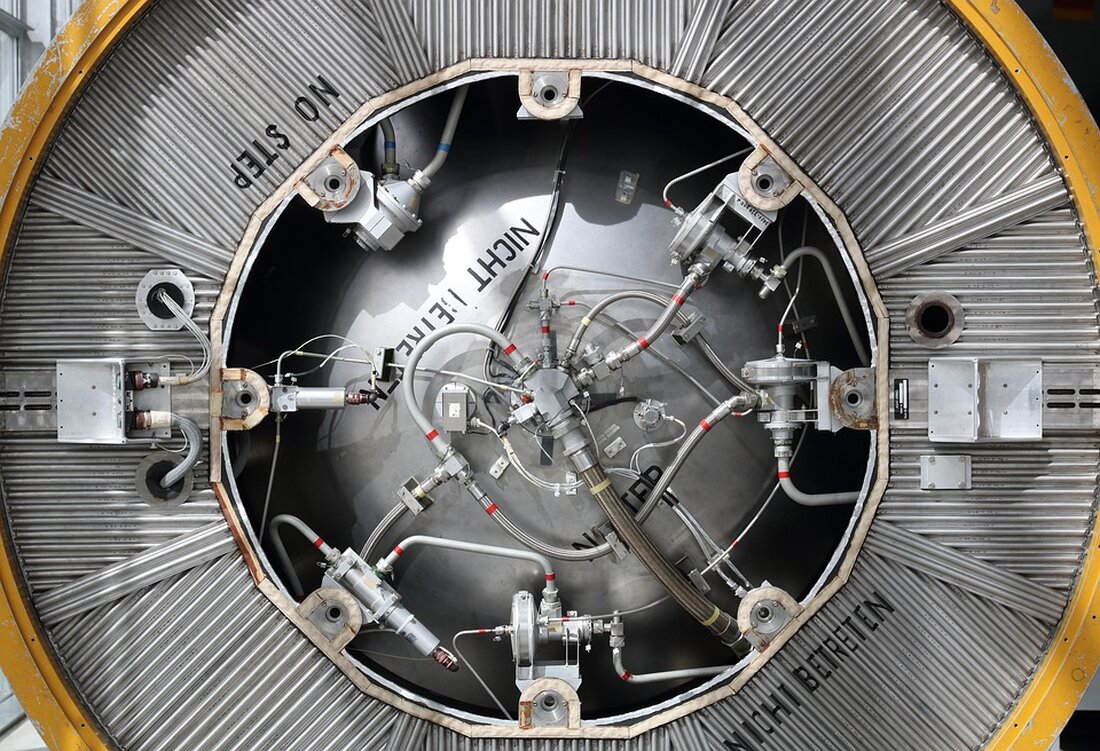 Gemäß einem Bericht von www.focus.de dreht sich die Frage, ob der US-amerikanische oder europäische Markt bessere Chancen für Aktienanleger bietet. Traditionell sind US-Aktien teurer bewertet als europäische Aktien. Aktuell liegt der Bewertungsaufschlag des US-Leitindex S&amp;P 500 im Vergleich zum europäischen Börsenbarometer Stoxx Europe 600 bei über 60 Prozent. Jedoch ist eine Überbewertung von US-Aktien auch eine Frage des Blickwinkels. In der Vergangenheit lagen das Kurs-Gewinn-Verhältnis des europäischen Index und des S&amp;P 500 über bzw. unter ihren jeweiligen Mittelwerten. Der Artikel weist darauf hin, dass der Hype um das Thema Künstliche Intelligenz in diesem Jahr US-Technologieriesen beflügelt hat, während europäische Aktien &hellip;