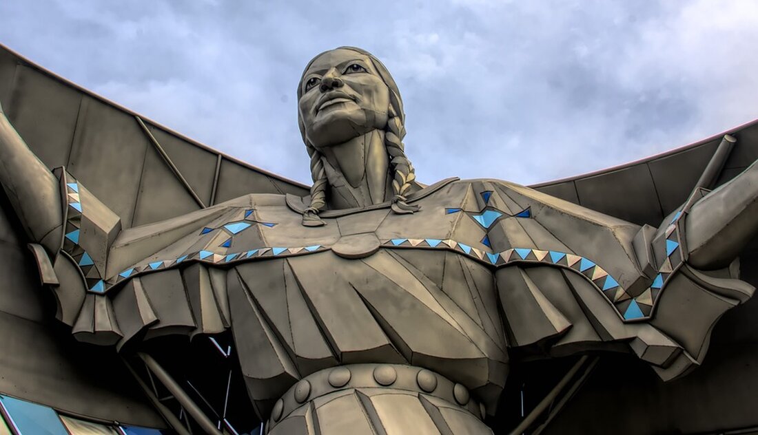 Wie supertipp-online.de berichtet, bietet die Verbraucherzentrale NRW in Kooperation mit der Stadt Wülfrath kostenlose Energieberatungen an. Dies ist insbesondere im Hinblick auf das neue Gebäudeenergiegesetz wichtig, das Anfang des Jahres in Kraft getreten ist. Die Beratung, die auch telefonisch vereinbart werden kann, umfasst Themen wie Energie sparen und die Nutzung erneuerbarer Energien. Es wird erwartet, dass die Beratungen den Verbrauchern dabei helfen, energieeffizientere Entscheidungen zu treffen. Energieberatungen können erhebliche Auswirkungen auf den Markt und den Verbraucher haben. So könnten durch die Beratungen neue Trends in Bezug auf energieeffiziente Technologien und Lösungen entstehen. Verbraucher könnten sich dazu entscheiden, in energieeffizientere Haustechnik &hellip;