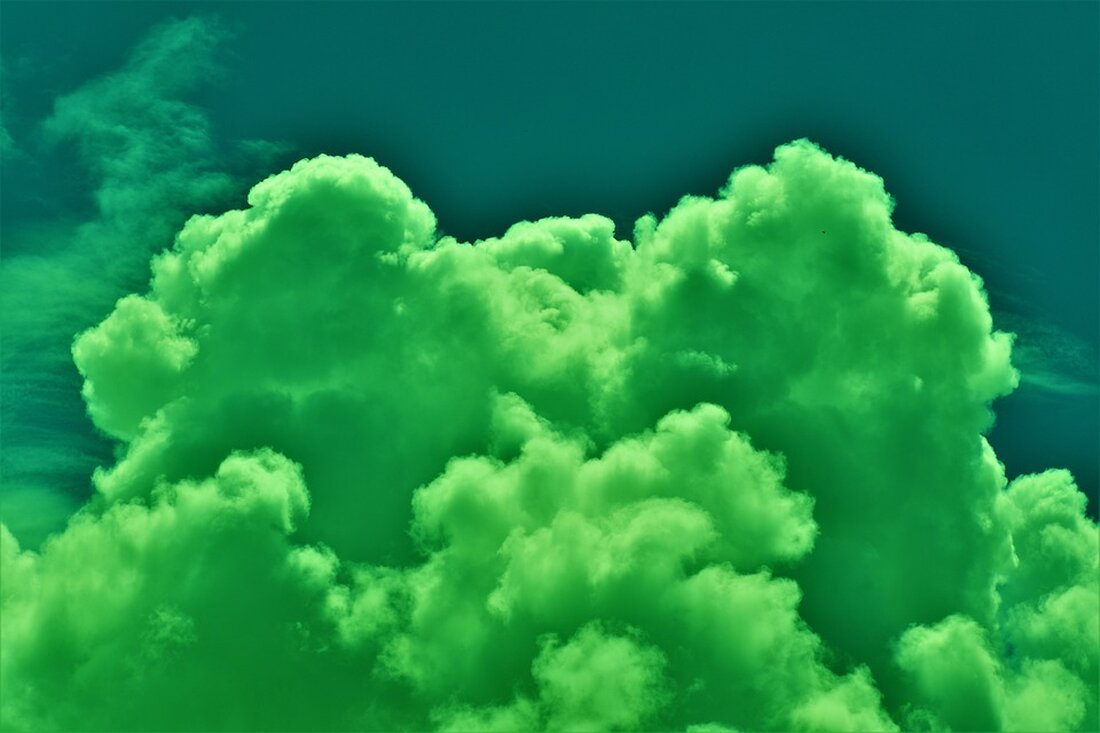 Gemäß einem Bericht von www.boerse.de, Die deutsche Börse hat zu Beginn der neuen Woche aufgrund von Gewinnmitnahmen nach der jüngsten Aufwärtsbewegung nachgegeben. Dies geschah, während die Quartalsberichtssaison der Unternehmen langsam in Schwung kommt und wichtige Börsenschwergewichte in den USA ihre Zahlen vorlegen. Darüber hinaus steht die Zinsentscheidung der US-Notenbank auf dem Programm. Analysten zeigten sich weiterhin optimistisch, dass der Dax ein neues Aufwärtspotenzial eröffnet hat und ein weiteres Rekordhoch in greifbarer Nähe ist. Jedoch gab es auch Unternehmen, die negative Nachrichten zu verkünden hatten, wie zum Beispiel Bayer und Wacker Chemie. Während Bayer aufgrund einer hohen Schadenersatz-Zahlung in Prozessen um &hellip;