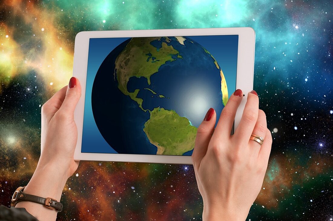 Gemäß einem Bericht von Handelsblatt, ist der Goldpreis auf ein Rekordhoch von 2135 US-Dollar gestiegen. Dies ist ein Anstieg um 36 Prozent im Vergleich zum Vorjahr und der höchste Stand seitwärts des Jahres 2011. Die unsichere wirtschaftliche Lage und die niedrigen Zinsen haben zu einem verstärkten Interesse an sicheren Anlageformen wie Gold geführt. Als Finanzexperte betrachte ich diese Entwicklung mit Interesse. Der Anstieg des Goldpreises kann verschiedene Auswirkungen haben. Einerseits könnten Anleger vermehrt in Gold investieren, um sich gegen wirtschaftliche Unsicherheiten abzusichern. Dies könnte zu einem weiteren Anstieg des Goldpreises führen, da die Nachfrage steigt. Andererseits könnten Unternehmen, die Gold …