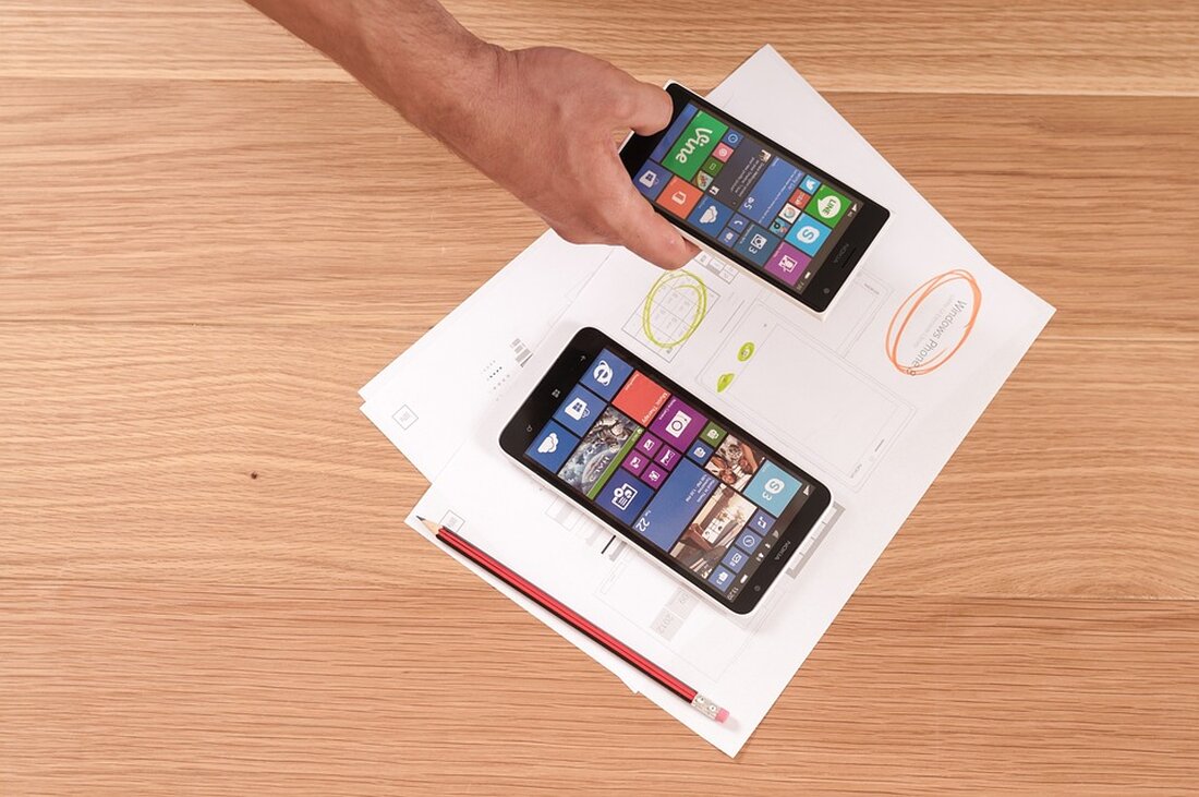 Big Tech-Aktien wie Microsoft, Apple und Cisco Systems zählen zu den größten Verlierern im Dow Jones, während Meta und Nvidia zu den schwächsten Aktien im Nasdaq 100 gehören. Zudem stehen weitere Quartalsberichte großer US-Konzerne im Fokus. Der Dow Jones hat leicht zugelegt, ist aber um 0,7 Prozent gesunken und steht bei 32.825 Punkten. Der marktbreite S&P 500 hat 1,2 Prozent auf 4.138 Punkte verloren. Besonders der Nasdaq 100, der hauptsächlich aus Technologiewerten besteht, ist um zeitweise über zwei Prozent auf unter 14.100 Punkte gesunken. Damit nähert er sich seiner 200-Tage-Linie bei 13.914 Punkten. Trotzdem wurden die Verluste durch positiv ausgefallene …