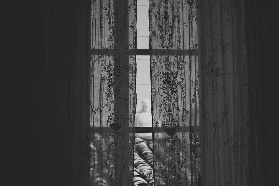 Gemäß einem Bericht von m.ariva.de notiert der Anteilsschein von Moody&#8217;s (Moody&#8217;s-Aktie) am Freitag ein wenig leichter. Der jüngste Kurs betrug 362,34 US-Dollar, was einen Abschlag von 0,61 Prozent im Vergleich zum vorherigen Handelstag bedeutet. Das Unternehmen Moody&#8217;s ist ein Anbieter von Kreditratings, Research, Daten und Analysewerkzeugen aus dem Kreditgeschäft, Kapitalmarkt und der Wirtschaft. Es liefert auch Softwarelösungen und Risikomanagement. Die Aktie von Moody&#8217;s verzeichnet aktuell einen Rückgang im Vergleich zum S&amp;P 500. Der niedrigste Kurs in der Geschichte des Unternehmens wurde am 25. November 2009 verzeichnet, als das Wertpapier 1,90 US-Dollar kostete. Die Entwicklungen der Moody&#8217;s-Aktie haben möglicherweise Auswirkungen auf &hellip;