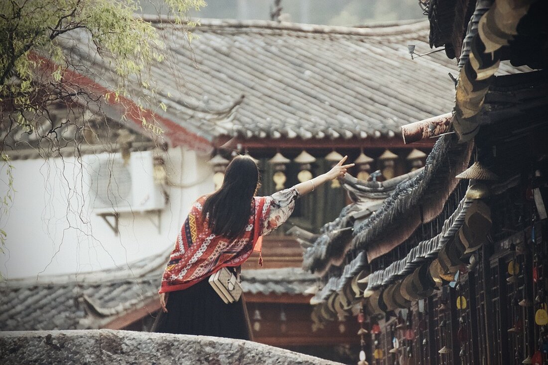 Gemäß einem Bericht von m.ariva.de freuen sich aktuell die Aktionäre von China Overseas Land & Investment über einen Anstieg des Aktienkurses um 2,81 Prozent. Das Wertpapier liegt derzeit bei 1,61 Euro und hat damit gegenüber dem Schlusskurs von gestern um 4 Cent zugelegt. Im Vergleich zum Hang Seng Index liegt die Aktie von China Overseas Land & Investment im Plus, da der Hang Seng Index einen Rückgang von 0,81 Prozent verzeichnet. Das Unternehmen China Overseas Land & Investment Ltd ist hauptsächlich im Bereich der Immobilienentwicklung und -verkauf tätig. Seit der Gründung im Jahr 1979 hat das Unternehmen in 48 großen …
