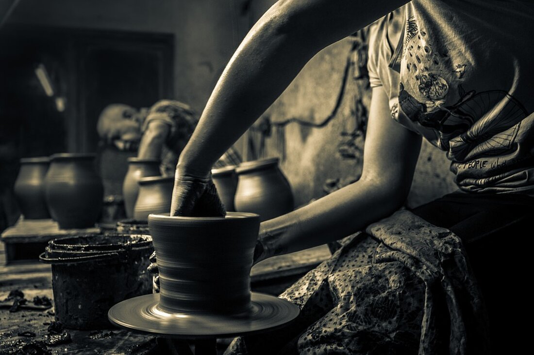 Hohe Zinsen und hohe Preise waren toxisch für den Immobilienmarkt. Nun jedoch sind die Zinsen unter eine wichtige Marke gefallen – und Haus- und Wohnungspreise gleichzeitig noch relativ günstig. Experten sind überzeugt: Lange wird dieser Zustand nicht anhalten. Käufer sollten reagieren. Gemäß einem Bericht von www.welt.de, Die aktuelle Entwicklung auf dem Immobilienmarkt ist vielversprechend. Durch das Absinken der Zinsen unter eine wichtige Marke ergeben sich Chancen für potenzielle Immobilienkäufer. Diese Entwicklungen könnten einen bedeutenden Einfluss auf den Immobilienmarkt haben. Laut Expertenmeinungen wird der aktuelle Zustand des günstigen Zinsniveaus und relativ niedrigen Haus- und Wohnungspreisen nicht von Dauer sein. Daher wird &hellip;