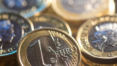 Der Euro pendelt sich in der Nähe des 3-Monats-Tiefs gegenüber dem Pfund ein