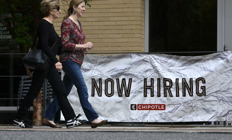 Die US-Arbeitslosenanträge stiegen letzte Woche auf 235.000, die meisten seit Mitte Januar