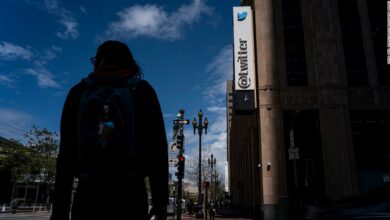 Twitter warnt Mitarbeiter, dass ihre Boni in diesem Jahr halbiert werden könnten