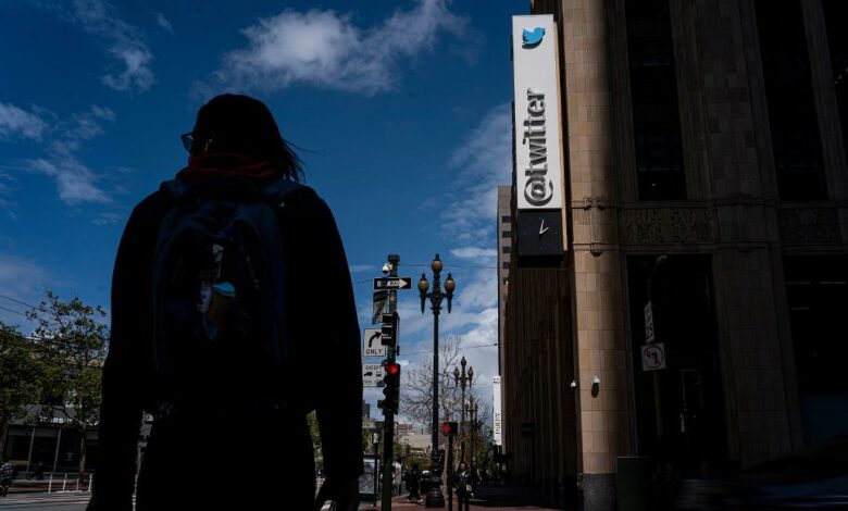 Twitter warnt Mitarbeiter, dass ihre Boni in diesem Jahr halbiert werden könnten