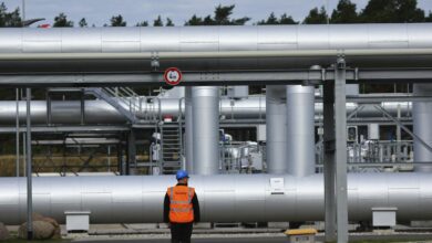 Gas aus der russischen Pipeline Nord Stream 2 strömt in die Ostsee