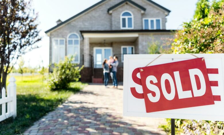 Wohnungsbau: Die Verkäufe bestehender Eigenheime gehen im September den achten Monat in Folge zurück