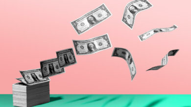 Die Fed hat die Zinsen gerade wieder angehoben und es könnte 2023 weitere Zinserhöhungen geben – Folgendes sollten die Verbraucher in der Zwischenzeit tun