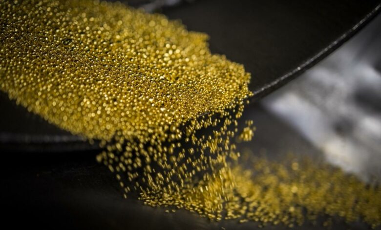 Gold hält Gewinne, angetrieben durch Fallout aus überraschendem BOJ Yield Pivot