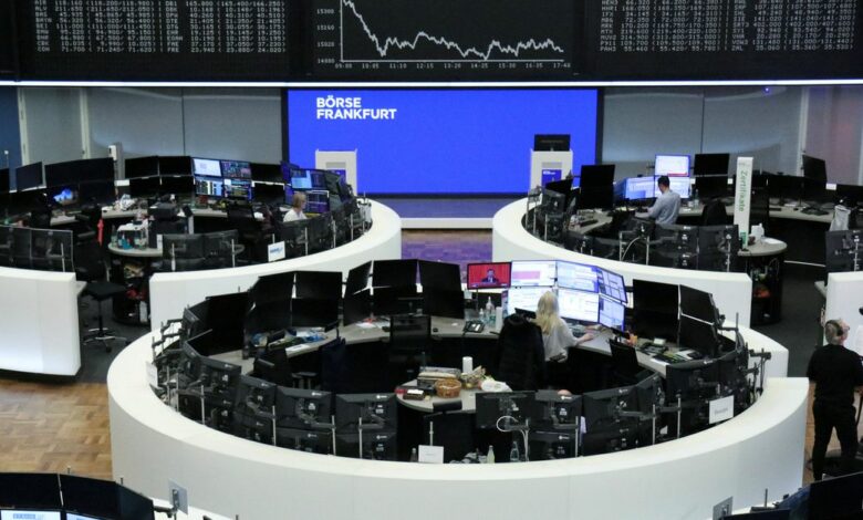 Aktien stürzen ab, während Stress in die Märkte eindringt