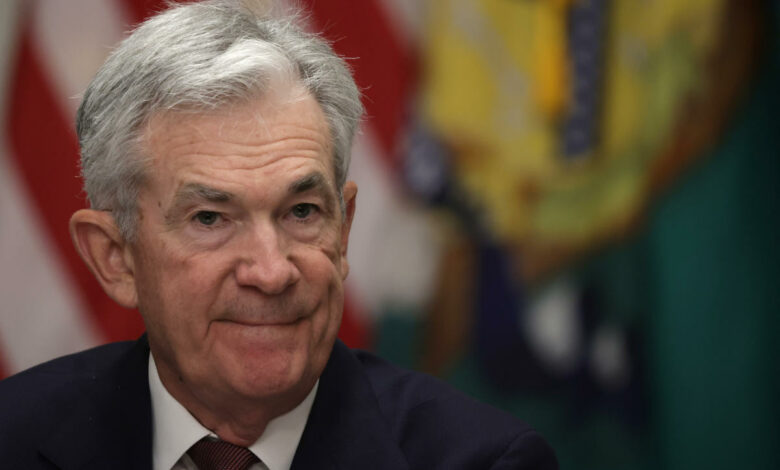 Powell sieht sich innerhalb der Fed über die Notwendigkeit, die Lohnzuwächse abzukühlen, mit Rückschlägen konfrontiert