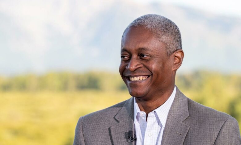 Fed-Chef Bostic sagt, dass „ein schwieriger Teil“ noch vor uns liegt, wenn die Inflation hartnäckig bleibt