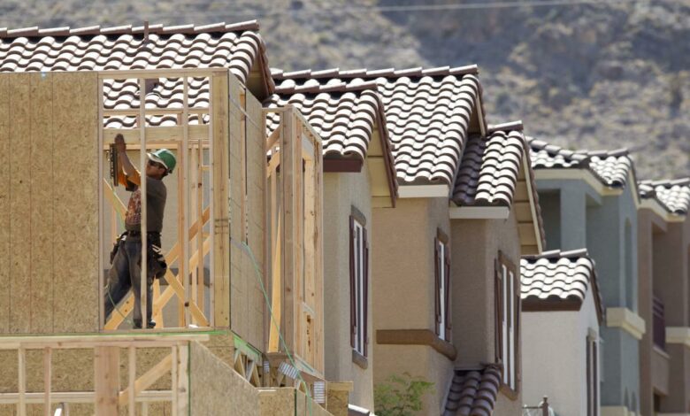 Immobilienkäufer verschlingen im April neue Häuser aufgrund von Lagerknappheit