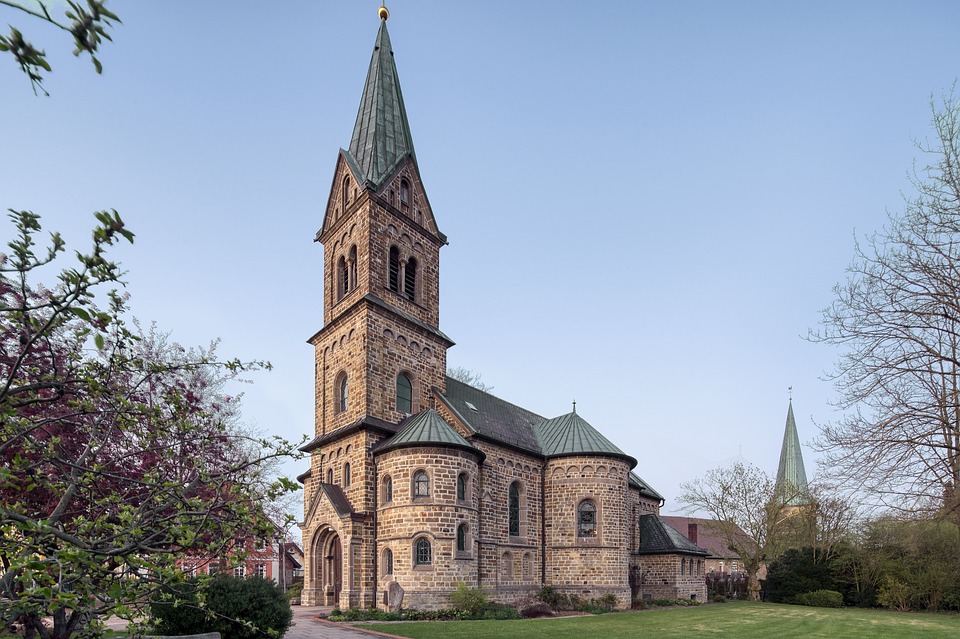 Sinkende Immobilienpreise in Deutschland: Das sind die besten Länder für den Immobilienkauf.