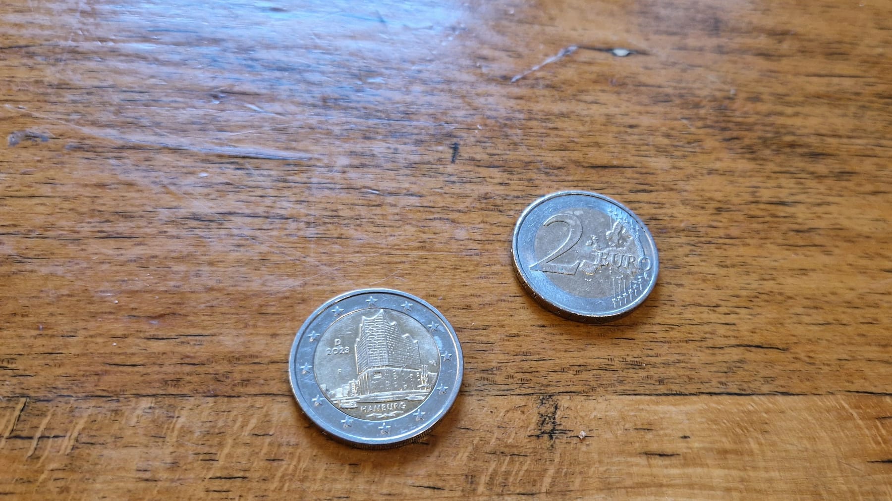 2-Euro-Münze mit Elbphilharmonie-Gravur: Wertvoll oder nicht? Ein Finanzexperte klärt auf!