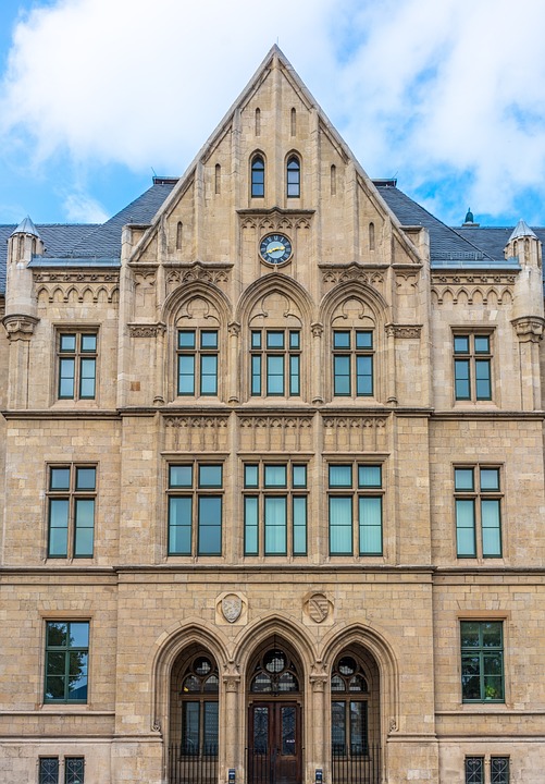 Landgericht Berlin gibt Verbraucherzentrale Recht: Teslas „Wächter-Modus“ verstößt gegen Datenschutzrecht