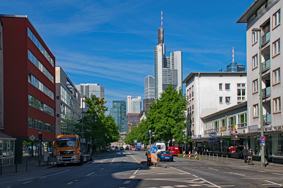 Commerzbank erwartet Wirtschaftsrückgang: Was das für Anleger bedeutet.